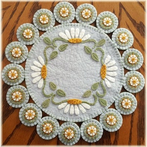 SUMMER BREEZE, Wool Applique Kit, Wool Applique, Daisy Summer Penny Rug Kit, Candle Mat Kit, Daisy Applique Kit, Embroidery Kit