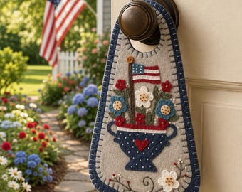 AMERICA THE BEAUTIFUL Door Knob Hanger, Applique Embroidery Kit, Penny Lane Primitives