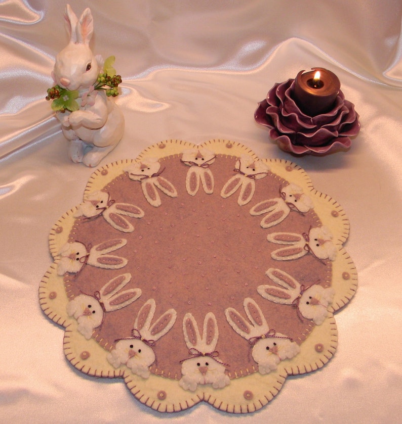 PEEKABOO BUNNIES Spring Bunnies Candle Mat Embroidery Kit, Penny Rug Kit, Bunny Wool Applique Felt Kit, Wool Felt Kit, Merino Candle Mat Kit image 3