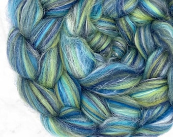 AQUARIUS Merino Wool & Extra Bleached Tussah Silk Roving Blend, Felting Spinning Weaving