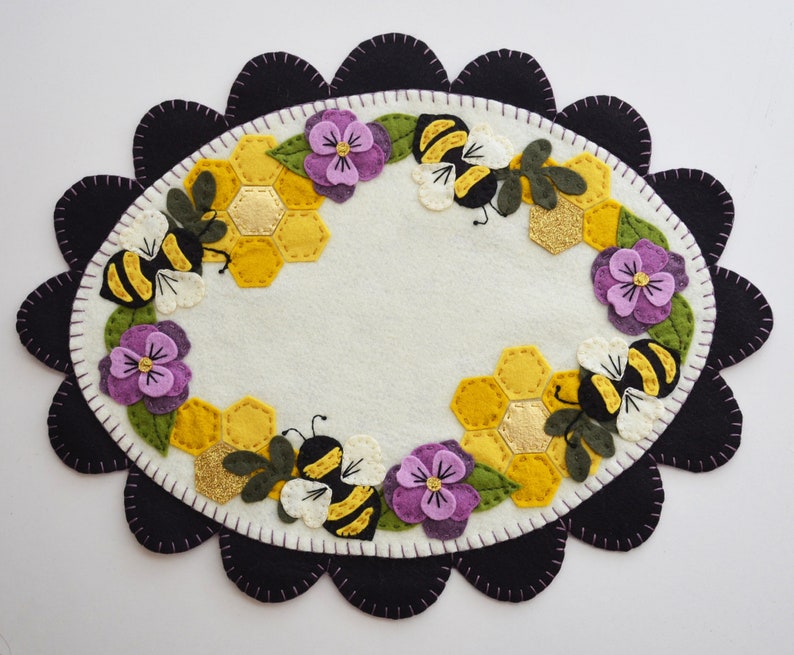 New SWEET HONEYCOMB MINI Candle Mat, Embroidery Kit, Merino Wool Felt Honey Bee Mini Candle Mat Kit, Spring Wool Applique Kit, Home Decor image 7