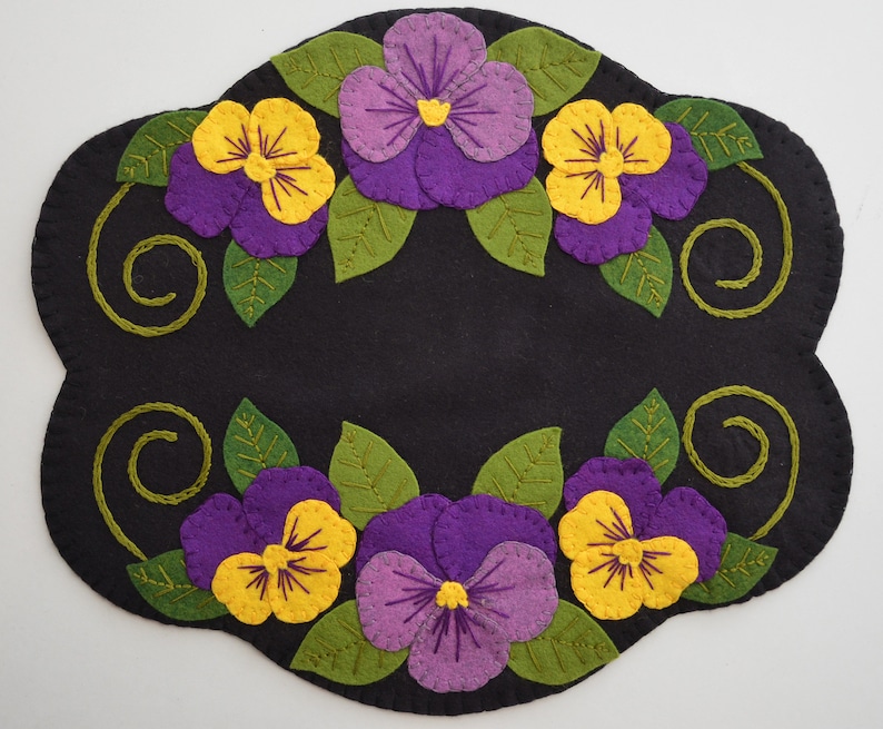 PANSY BEAUTY Wool Applique Kit Spring Wool Felt Applique Kits Candle Mat Wool Felt Embroidery Kit Pansy Lover Mother's Day Gift image 4
