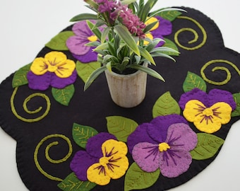 PANSY BEAUTY | Wool Applique Kit Spring | Wool Felt Applique Kits Candle Mat | Wool Felt Embroidery Kit | Pansy Lover | Mother's Day Gift