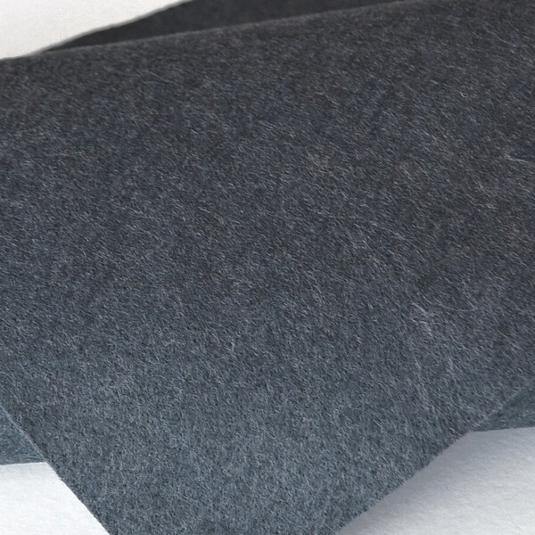 SMOKE Wool Felt, Merino Wool Blend Felt, Wool Felt Yardage, Wool Felt Fabric, Medium Gray Felt, Prim Gray Felt, Grey Felt Fabric