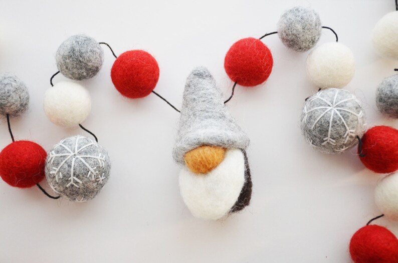 Winter Gnome Garland Kit, Christmas Garland, Felt Ball Garland Kit, DIY Christmas Garland, Pom Pom Garland, Felt Pom Garland Kit, Home Decor image 3