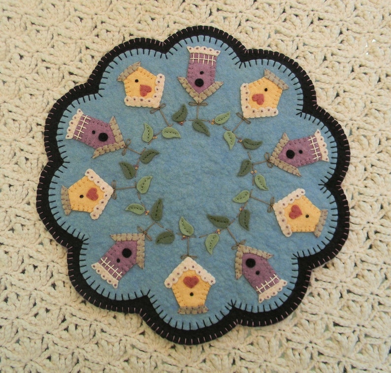 SUMMER RENTAL Candle Mat Kit, Penny Rug Kit Wool Applique Felt Kit, Candle Mat Kit, Prim Wool Felt Kit Merino Wool Embroidery Kit, Birdhouse image 1