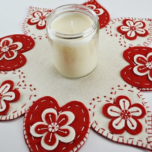 VALENTINE FLOWERS All Inclusive Candle Mat Embroidery Kit, DIY Craft Kit, Felt Craft Kit, Wool Applique Felt Kit, Hearts Valentine Crafts