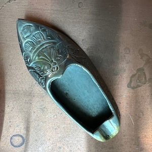 vintage metal shoe ashtray Israel cool mini 3.5&quot; perfect for sneaking one little ciggie or an herb smoke