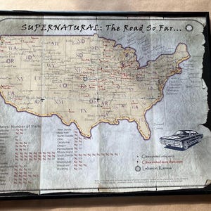 Pôster do mapa "The Road So Far" de Supernatural (temporadas 1 a 15) - Locais de viagem em Winchester, colecionável para fãs