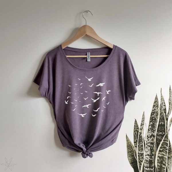 Troupeau d’oiseaux Dolman Triblend Tee Loose Slouchy t-shirt cadeau pour elle, spirituel, hippie boho, chemise d’oiseau, observation des oiseaux