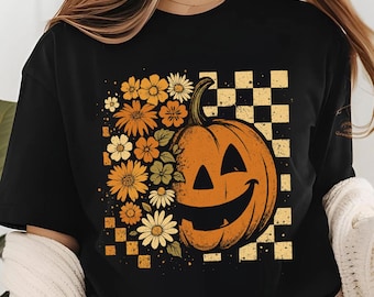 Smiley Pumpkin T-Shirt | Fall Floral Halloween Shirt, Retro Jack O Lantern Tee, Cute Spooky Season Outfit, Checkered Aesthetic Halloween Tee