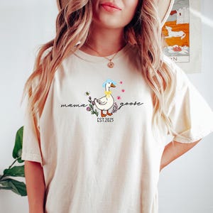 Mama Goose Shirt, Mama Silly Goose Shirt, Auntie Goose Shirt, Mothers Day Gift, Pregnancy Shirt,Gift For Mama,Daddy Goose Shirt,Mom Est 2025