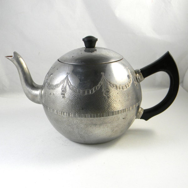 Vintage Teapot, Swan Brand, Rare 8 cup, Made in England - Empire