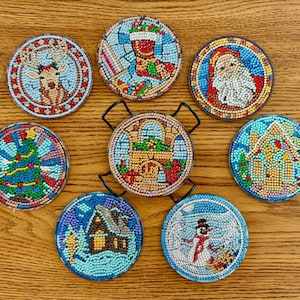 Posavasos con pintura de diamantes navideña