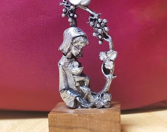 Pewter First Holy Communion Girl Small Figurine, ITALY Wood Base VINTAGE Vtg Metal Miniature Faith Christian Religious Collectible 2 3/4"
