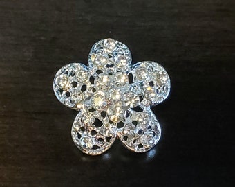 Flower Clear Rhinestones Small Cluster Pin Brooch Silvertone 1 inch Bling VINTAGE Vtg Crystal Wedding Bridal Sparkling Jewelry