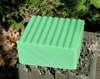 Christmas Tree Soap Bar Bath Body Vegan Refreshing UNISEX Pine Balsam Fir Green Clean Fragrance DETERGENT-FREE Holiday Festive Scented Aroma