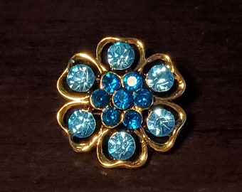 Aqua Blue Rhinestones Small Cluster Pin Brooch Goldtone 1 inch Bling VINTAGE Flower Pin Brooch Turquoise Aqua Wedding Bridal Sparkling