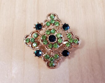 Green Peridot Emerald Rhinestones Pin Brooch Goldtone 1 1/4" Bling VINTAGE Vtg Pin Brooch Sparkling Elegant Costume Jewelry August