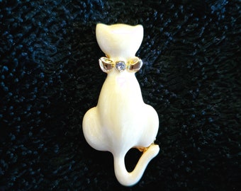 Cat Pin Brooch Cream colored White Enamel Rhinestone Goldtone 1 1/2 inch Vintage Kitty with Bow Collar Feline Costume Jewelry Animal Shiny