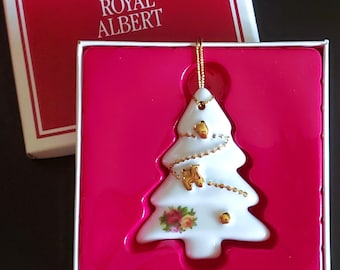 Royal Albert Tree Ornament Old Country Roses, NEW IN BOX Vintage Bone China Floral Gold Trim England Flowers 3" Christmas Holiday Decoration