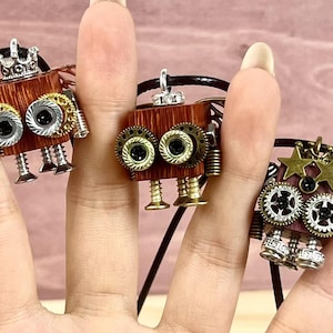 Mini Wooden Steampunk Robot Necklace Decor, Miniature Robotics Keychain/Pendant/Necklace  Decor Gifts, Handmade Robot Decor for Robot Lovers