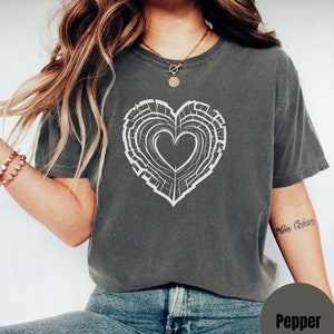 Tree Trunk Heart Shirt, Nature Life Shirt, Heart Wood Slice Shirt, Hiking Shirt, Gift For Mother, Campers Gift, Forest Shirt, Camping Shirt