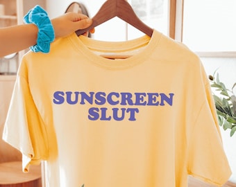 Wear Sunscreen SPF T-Shirt, Gift for Dermatologist, Ginger Redhead Gift, Esthetician Shirt, Funny Beach Shirt, Dermatology Skincare Lover