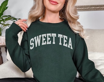 Słodka herbata Southern Country Gift Sweatshirt, zabawny prezent Georgia Louisiana Alabama Mississippi, koszule Foodie, które są twarde Varsity Crewneck