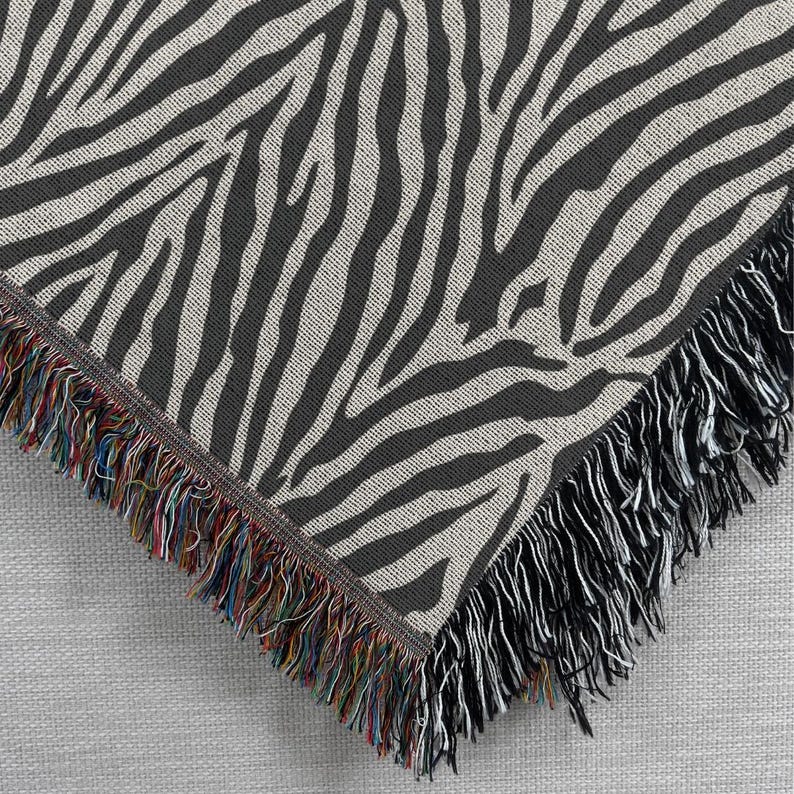 Zebra-Webdecke, Coole Mädchenwohnung, Y2K-Indie-Zimmer, Dopamin-Deko, Boho-Strukturdecke, Safari-Kinderzimmer, Bettwäsche fürs Studentenwohnheim, Kunstpelz Bild 4