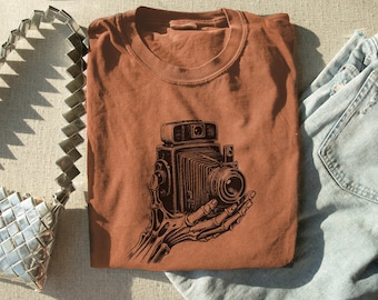 Skeleton Camera Photography Comfort Colors Shirt, Photography Halloween Gift, Halloween Photographer Shirt, Spooky Season, Creep it Real