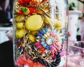 Frasco de joyería de 1 cuarto de galón / 32 oz de mezcla de joyas vintage y modernas listas para usar