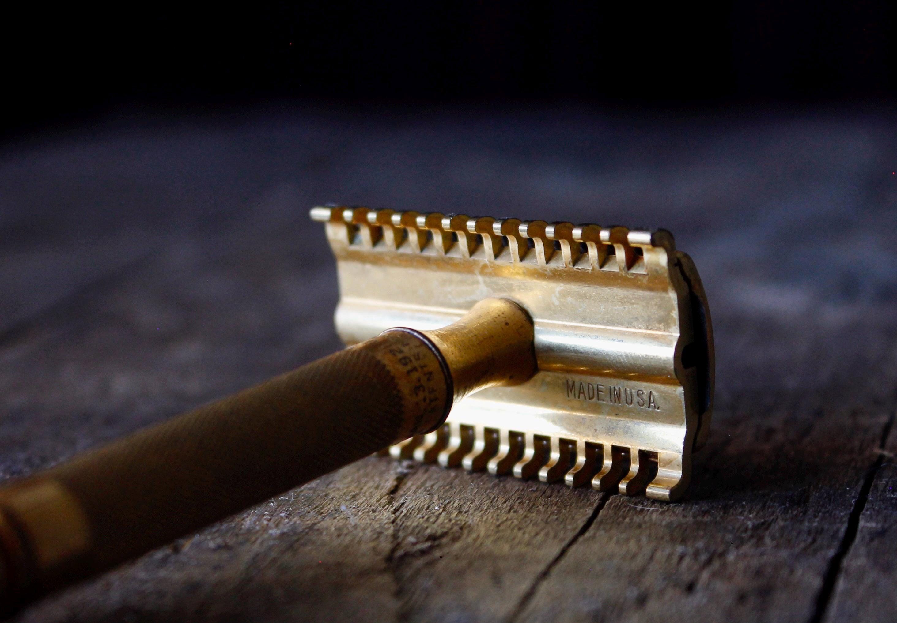 Vintage 1930s Gillette Goodwill Gold Double-edged Safety Razor in ...