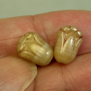 GOLD FLOWER Beads Vintage German 11mm pkg2 gl767