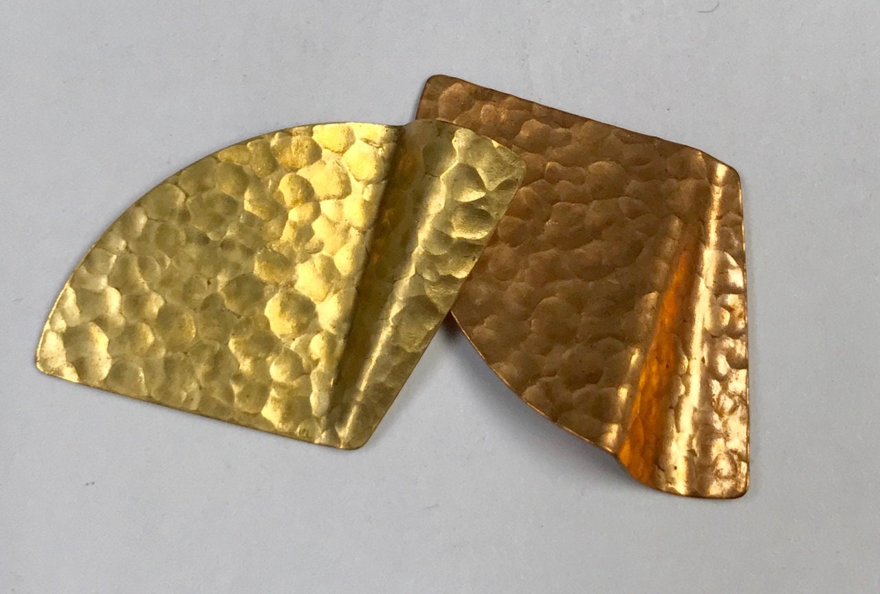 ヴィンテージ 真鍮製 抽象画 点描 WING スタンピング 37 x 23 mm Pkg4