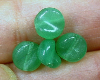 Vintage Glass Beads GREEN CURVED DISK 8mm pkg4 gl492