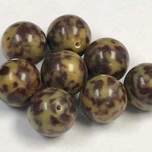 Lucite Beads Marbled Green Brown German Vintage  13.5mm pkg8 res153