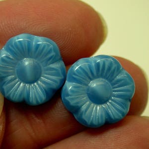 Vintage Pressed Glass Beads German Round Flower Blue 14mm pkg2 gl729 image 1