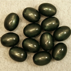 MOONGLOW Beads JADE Green Oval Vintage 12mm pkg8 res446