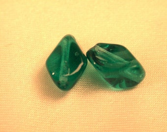 VINTAGE GERMAN GLASS Beads Tranparent Emerald Green  Oval Twist 10x6mm pkg 2 gl196