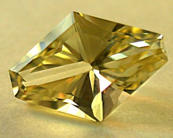 VINTAGE GOLDEN SUNSTONE Gemstone Faceted Lozenge 4.20 cts fg81b