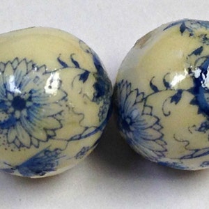 TENSHA Beads Japanese Vintage 11-11.5mm White Blue Flowers pkg2 DEC52