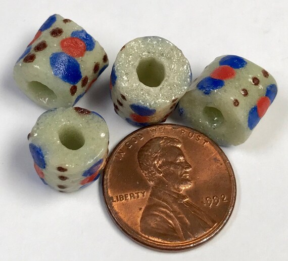 アフリカガラスビーズ シリンダー 赤 青 10-12 mm pkg4 gl907 - Etsy 日本