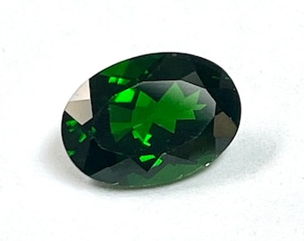 CHROME DIOPSIDE Faceted Gemstone oval 2.31 cts fg412