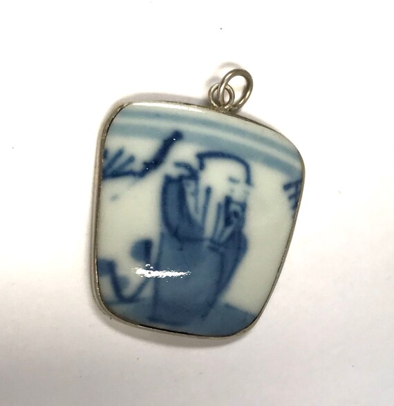 ANTIQUE Chinese SHARD Porcelain PENDANT Ming Dynasty 1-1/4X1-1/4" pt37