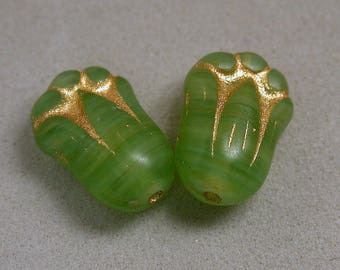 Vintage Glass FLOWER Beads GREEN GOLD 11mm pkg2 gl762