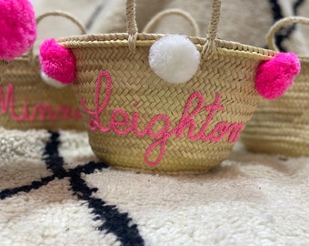 Bachelorette Party Favors, Personalized Straw Wedding Bags, bride to be gift, flower girl basket, bridal shower gift, bridesmaid proposal