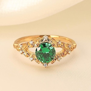 Emerald Round Cut Ring Solid Gold Vintage Lab Emerald Ring Gift for Woman Green Gemstone Anniversary Ring Customize Gift