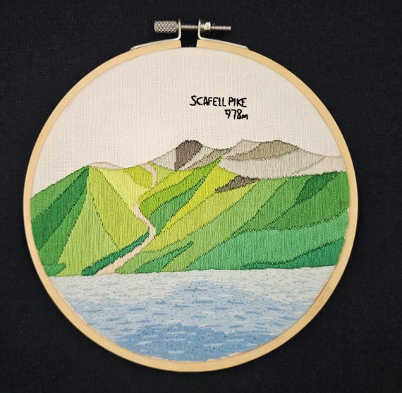 山と湖の刺繍アート 山の刺繍PDFパターン。湖水地方の刺繍、スカフェル・パイク。初心者