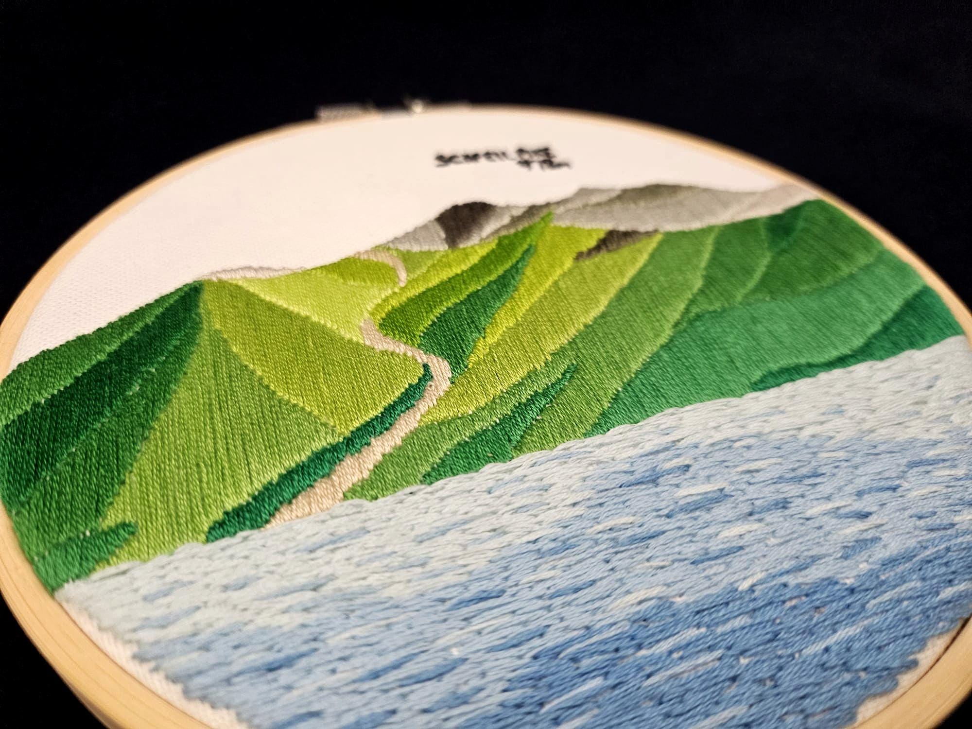 山の刺繍PDFパターン。湖水地方の刺繍、スカフェル・パイク。初心者